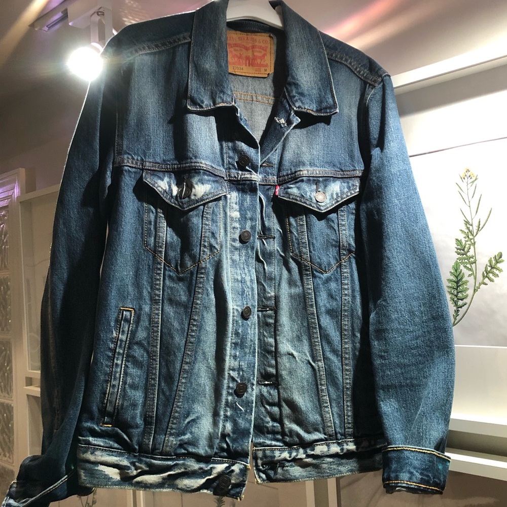 Levi Denim Jacket like new
